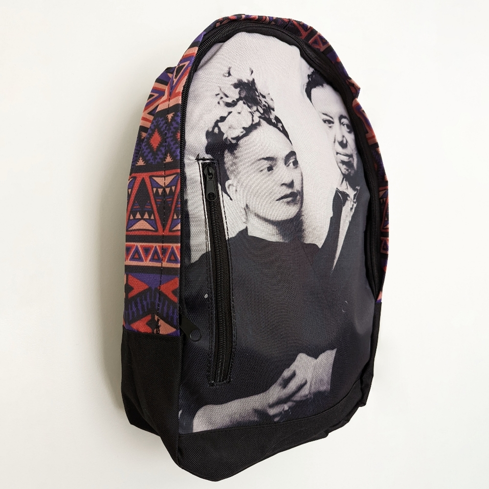 Frida Kahlo inspired backpack. 🔺Aztec pattern on sides.